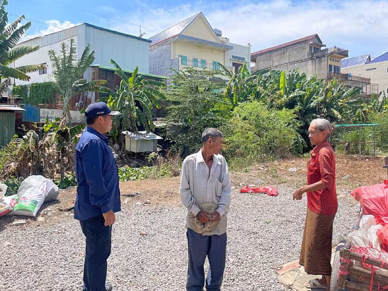 អំណោយសម្តេចកិត្តិព្រឹទ្ធបណ្ឌិត ប៊ុន រ៉ានី បានប្រគល់ជូនគ្រួសារយោធិនដែលជួបការលំបាក - Image 3