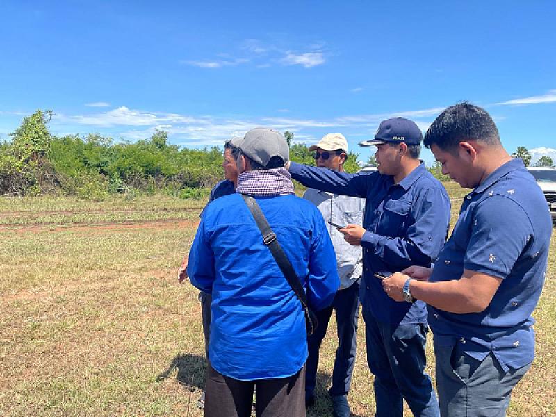 ក្រុមការងារសមាគមអតីតយុទ្ធជនកម្ពុជា ចុះពិនិត្យរៀបចំសម្បទានដីសង្គមកិច្ច ដើម្បីសាងសង់ផ្ទះជូនអតីតយុទ្ធជន - Image 3