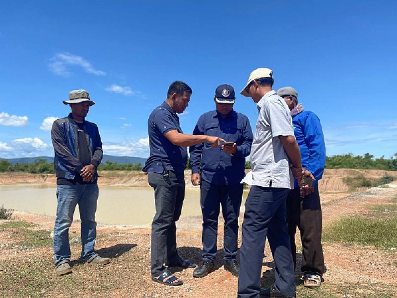 ក្រុមការងារសមាគមអតីតយុទ្ធជនកម្ពុជា ចុះពិនិត្យរៀបចំសម្បទានដីសង្គមកិច្ច ដើម្បីសាងសង់ផ្ទះជូនអតីតយុទ្ធជន - Image 5