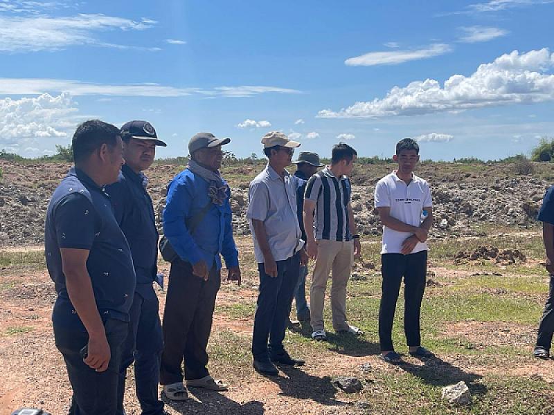 ក្រុមការងារសមាគមអតីតយុទ្ធជនកម្ពុជា ចុះពិនិត្យរៀបចំសម្បទានដីសង្គមកិច្ច ដើម្បីសាងសង់ផ្ទះជូនអតីតយុទ្ធជន - Image 6