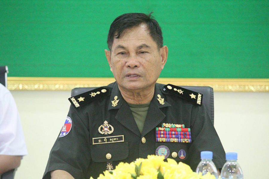 ស.អ.ក ខេត្តកំពង់ឆ្នាំង នាំយកថវិកាបេឡាមរណសង្រ្គោះជូនគ្រួសារសពអតីតយុទ្ធជន១៦គ្រួសារ