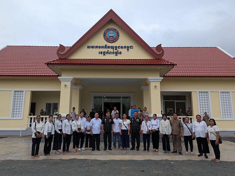 ស.អ.ក ខេត្តកំពង់ឆ្នាំង នាំយកថវិកាបេឡាមរណសង្រ្គោះជូនគ្រួសារសពអតីតយុទ្ធជន១៦គ្រួសារ - Image 8