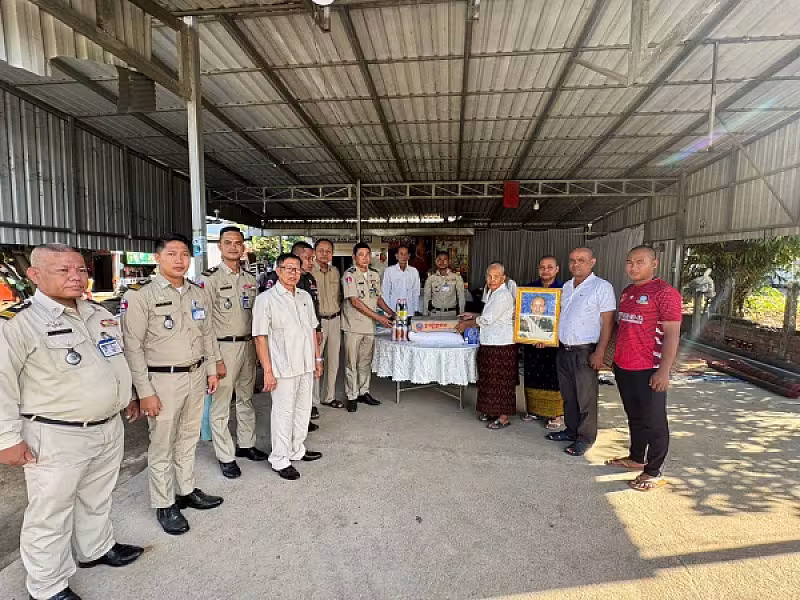 ស.អ.ក ខេត្តកណ្តាល នាំយកថវិកាបេឡាមរណសង្គ្រោះជូនដល់គ្រួសារសពអតីតយុទ្ធជនមួយគ្រួសារ - Image 6