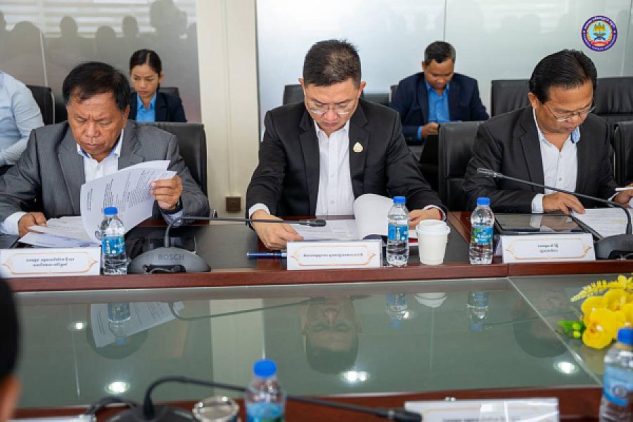 ឯកឧត្តមកិត្តិសង្គហបណ្ឌិត គន់ គីម ទេសរដ្ឋមន្រ្តី អនុប្រធាន និងជាអគ្គលេខាធិការសមាគមអតីតយុទ្ធជនកម្ពុជា បានអញ្ជើញដឹកនាំកិច្ចប្រជុំពិភាក្សាការងាររៀបចំមហាសន្និបាតវិសាមញ្ញតំណាងសមាគមអតីតយុទ្ធជនកម្ពុជា - Image 5