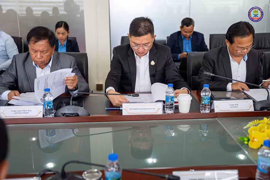 ឯកឧត្តមកិត្តិសង្គហបណ្ឌិត គន់ គីម ទេសរដ្ឋមន្រ្តី អនុប្រធាន និងជាអគ្គលេខាធិការសមាគមអតីតយុទ្ធជនកម្ពុជា បានអញ្ជើញដឹកនាំកិច្ចប្រជុំពិភាក្សាការងាររៀបចំមហាសន្និបាតវិសាមញ្ញតំណាងសមាគមអតីតយុទ្ធជនកម្ពុជា - Image 5