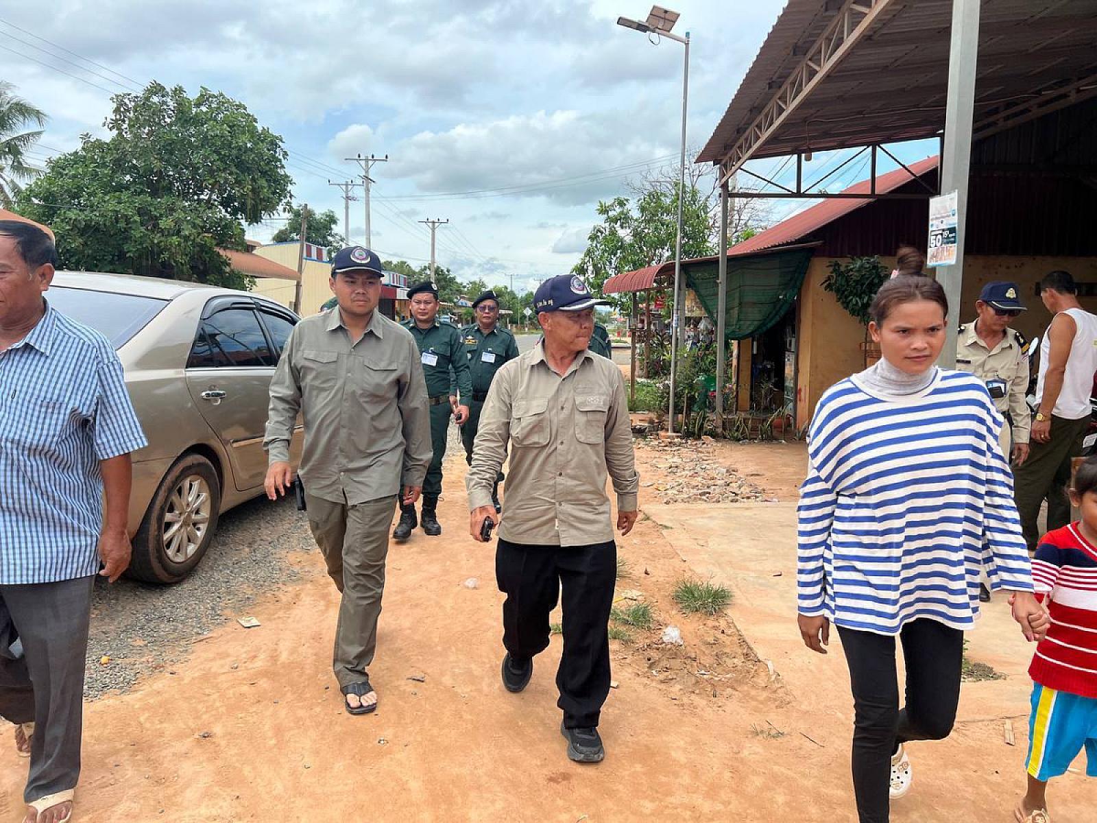 សម្តេចកិត្តិព្រឹទ្ធបណ្ឌិត ប៊ុន រ៉ានី ហ៊ុនសែន ចាត់តាំងក្រុមការងារចុះពិនិត្យស្ថានភាពគ្រួសារកងទ័ពជួរមុខជួបការលំបាក