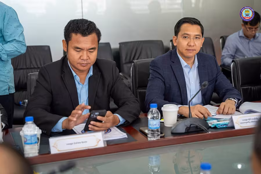 ឯកឧត្តមកិត្តិសង្គហបណ្ឌិត គន់ គីម ទេសរដ្ឋមន្រ្តី អនុប្រធាន និងជាអគ្គលេខាធិការសមាគមអតីតយុទ្ធជនកម្ពុជា បានអញ្ជើញដឹកនាំកិច្ចប្រជុំពិភាក្សាការងាររៀបចំមហាសន្និបាតវិសាមញ្ញតំណាងសមាគមអតីតយុទ្ធជនកម្ពុជា - Image 6