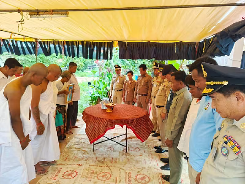 ស.អ.ក ខេត្តសៀមរាប នាំយកថវិកាបេឡាមរណសង្គ្រោះជូនដល់គ្រួសារនៃសពអតីតយុទ្ធជន៣គ្រួសារ - Image 5