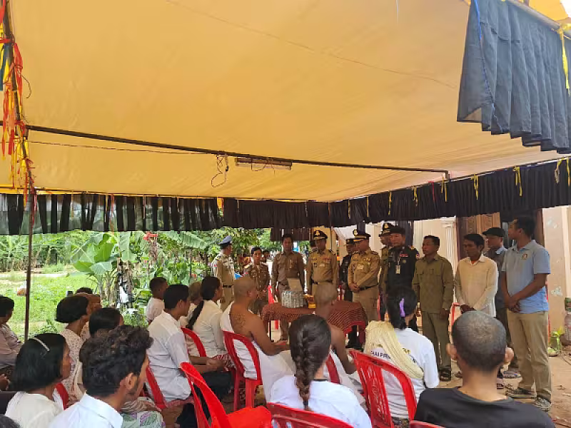 ស.អ.ក ខេត្តសៀមរាប នាំយកថវិកាបេឡាមរណសង្គ្រោះជូនដល់គ្រួសារនៃសពអតីតយុទ្ធជន៣គ្រួសារ - Image 6