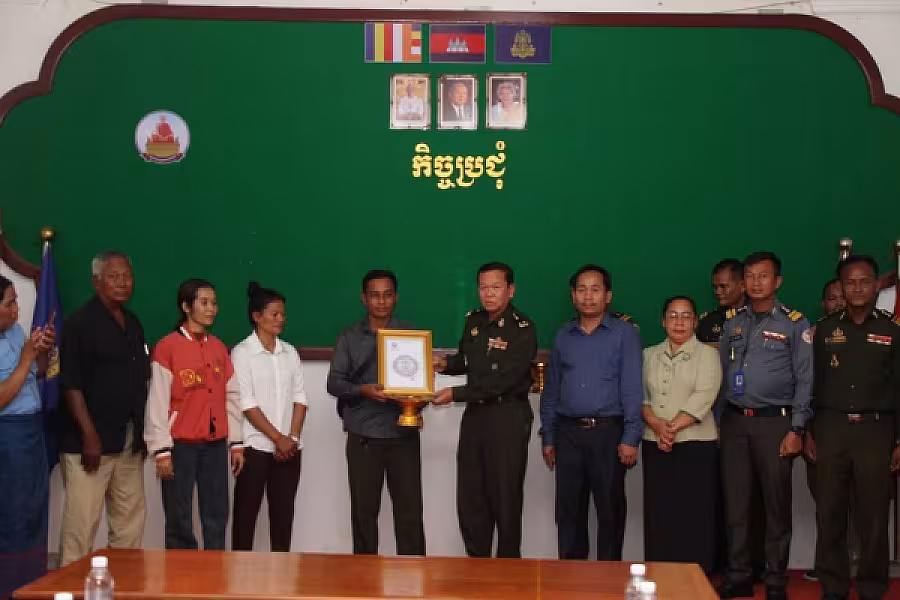 ស.អ.ក ខេត្តកំពង់ស្ពឺ នាំយកថវិកាបេឡាមរណសង្គ្រោះជូនគ្រួសារសពសមាជិកអតីតយុទ្ធជន៣គ្រួសារ - Image 4