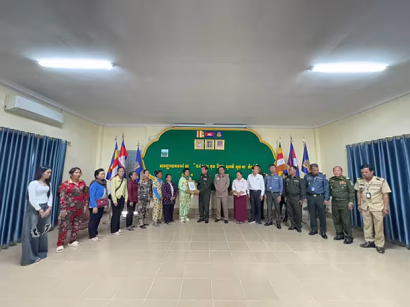 គ្រួសារសពអតីតយុទ្ធជនចំនួន៩គ្រួសារទទួលបានថវិកាបេឡាមរណសង្គ្រោះពី ស.អ.ក. ខេត្តកំពង់ស្ពឺ - Image 4