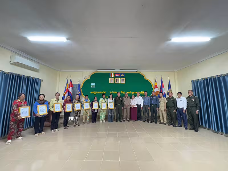 គ្រួសារសពអតីតយុទ្ធជនចំនួន៩គ្រួសារទទួលបានថវិកាបេឡាមរណសង្គ្រោះពី ស.អ.ក. ខេត្តកំពង់ស្ពឺ - Image 6