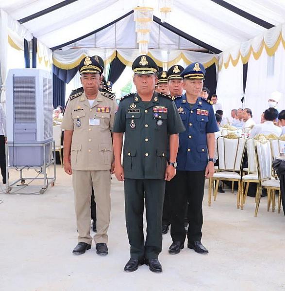 ឧត្តមសេនីយ៍ត្រី នៃ និយម ដឹកនាំក្រុមការងារចូលគោរពវិញ្ញាណក្ខន្ធលោកអនុប្រធានអចិន្ត្រៃយ៍ ស.អ.ក ខេត្តកណ្ដាល  - Image 6