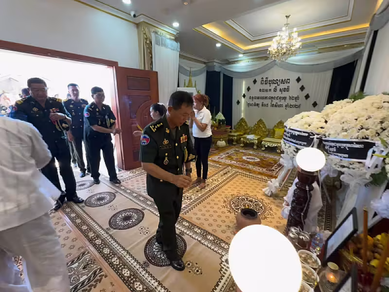 ឯកឧត្តម ឈៀ ស៊ីដារ៉ា អគ្គលេខាធិការរង ស.អ.ក អញ្ជើញគោរពវិញ្ញាណក្ខន្ធសពលោកប្រធានមន្ទីរសង្គមកិច្ចខេត្តកណ្តាល