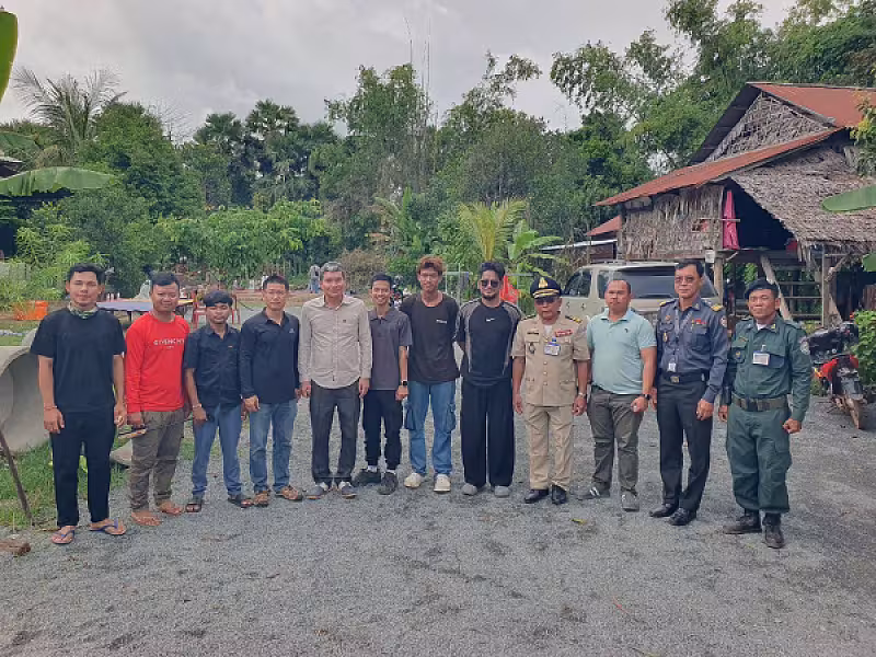 ឧត្តមសេនីយ៍ទោ ចៅ វ៉ាន់ហេង ដឹកនាំក្រុមការងាររៀបចំពិធីសែនក្រុងពាលីសង់ផ្ទះមួយខ្នងជូនភរិយាវីរកងទ័ពជួរមុខ - Image 4