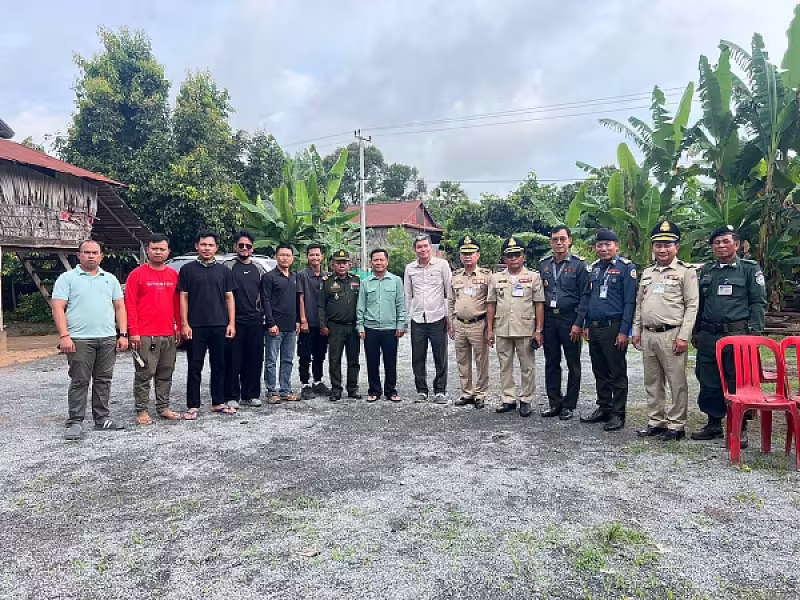 ឧត្តមសេនីយ៍ទោ ចៅ វ៉ាន់ហេង ដឹកនាំក្រុមការងាររៀបចំពិធីសែនក្រុងពាលីសង់ផ្ទះមួយខ្នងជូនភរិយាវីរកងទ័ពជួរមុខ - Image 5