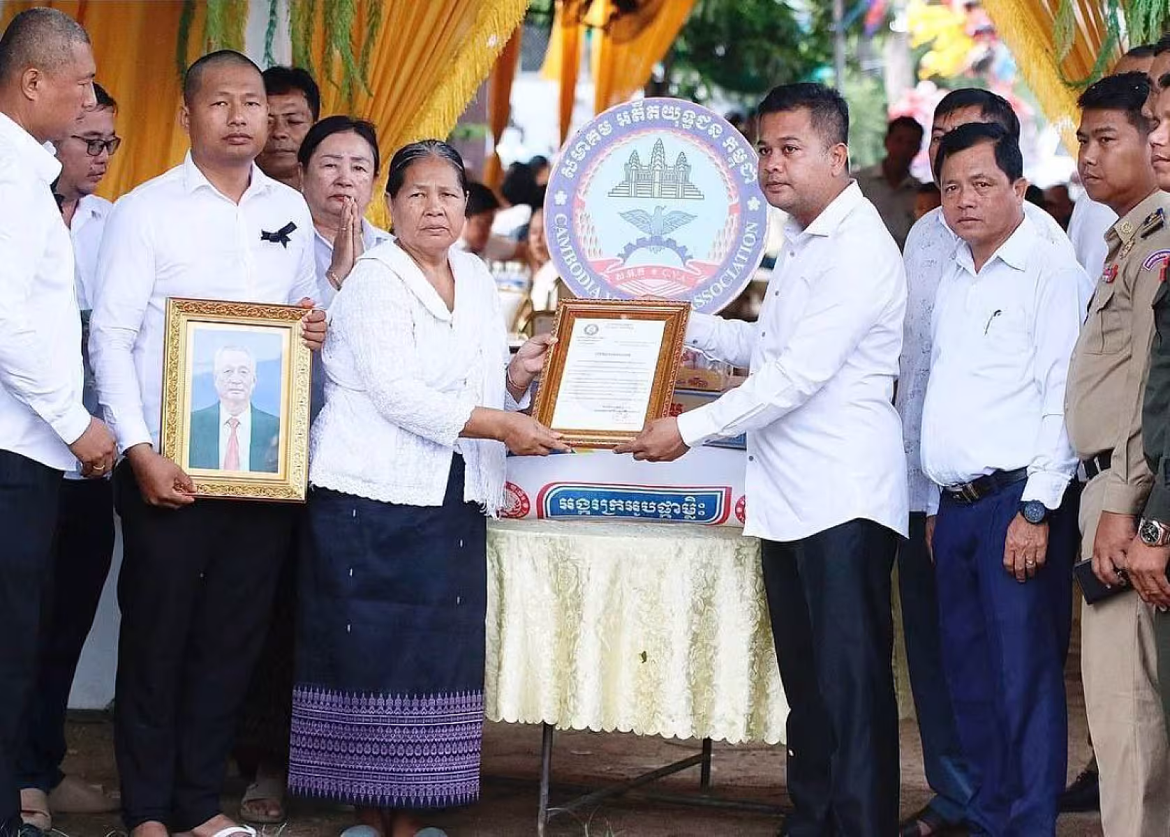 ស.អ.ក ខេត្តកណ្ដាល នាំយកថវិកាបេឡាមរណសង្គ្រោះជូនគ្រួសារសពអតីតយុទ្ធជនចំនួន០៣គ្រួសារ