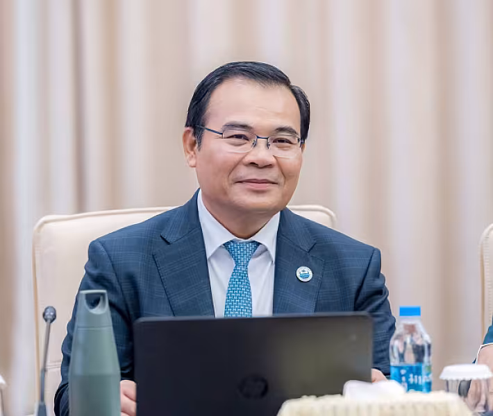 ឯកឧត្តម ថោ ជេដ្ឋា រដ្ឋមន្រ្តីក្រសួងធនធានទឹក និងឧត្តុនិយម ព្រមទាំងមន្រ្តីក្រសួង បានឧបត្ថម្ភថវិកា ៤០លានរៀល ដើម្បីរៀបចំមហាសន្និបាតវិសាមញ្ញទូទាំងប្រទេសតំណាងសមាគមអតីតយុទ្ធជកម្ពុជា