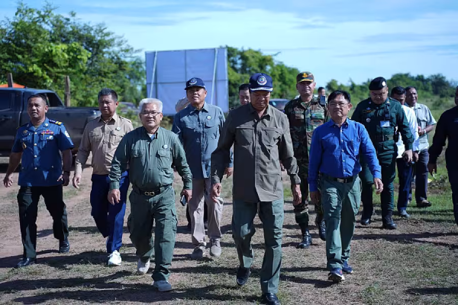 ឯកឧត្តម គន់ គីម អញ្ជើញជាអធិបតីក្នុងពិធីបញ្ចុះបឋមសិលាសាងសង់ផ្ទះជូនអតីតយុទ្ធជន ស្រុកគាស់ក្រឡ ខេត្តបាត់ដំបង - Image 3