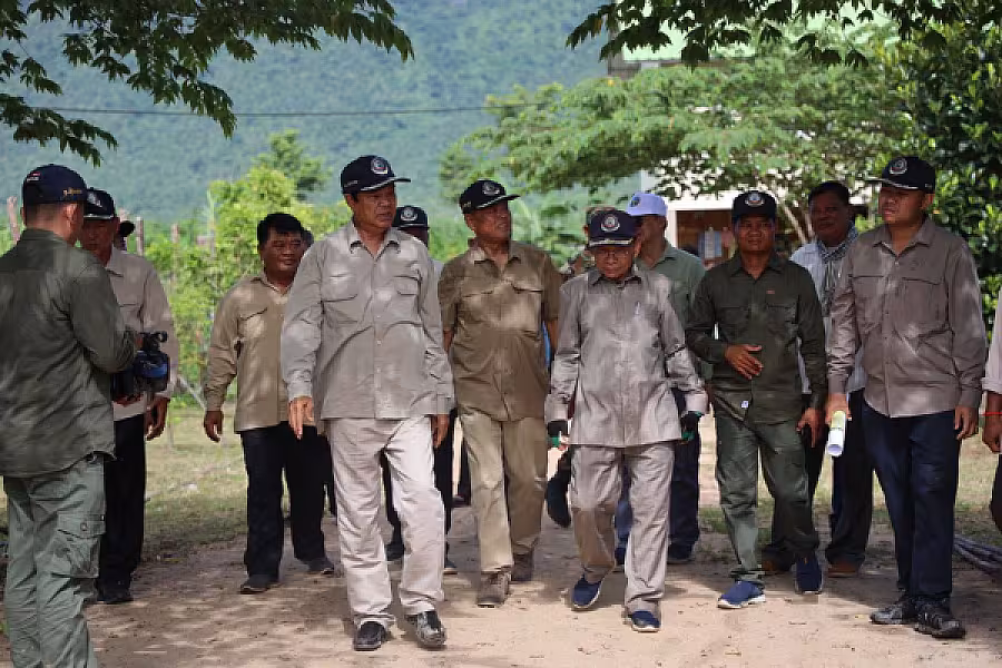 ឯកឧត្តមកិត្តិសង្គហបណ្ឌិត គន់ គីម ចុះពិនិត្យការរស់នៅ និងជីវភាពអតីតយុទ្ធជន នៅភូមិប៊ុនរ៉ានីសែនជ័យដំណាក់ទ្រយឹង - Image 3