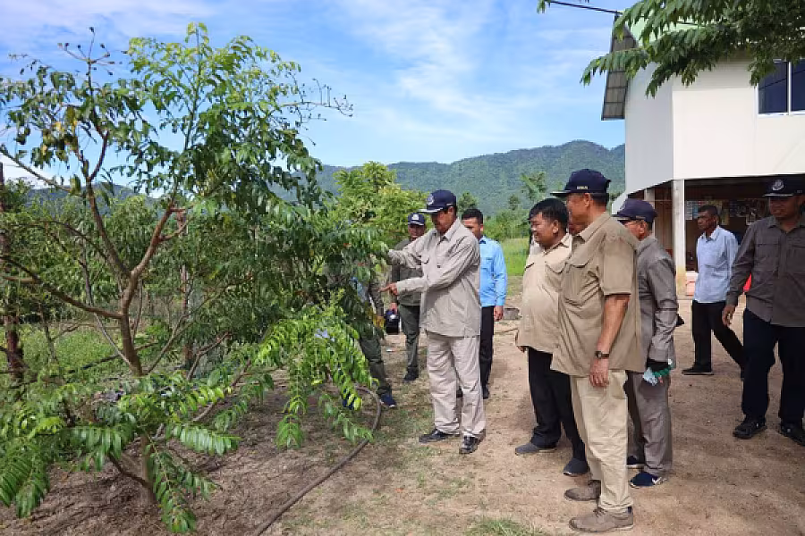 ឯកឧត្តមកិត្តិសង្គហបណ្ឌិត គន់ គីម ចុះពិនិត្យការរស់នៅ និងជីវភាពអតីតយុទ្ធជន នៅភូមិប៊ុនរ៉ានីសែនជ័យដំណាក់ទ្រយឹង - Image 5