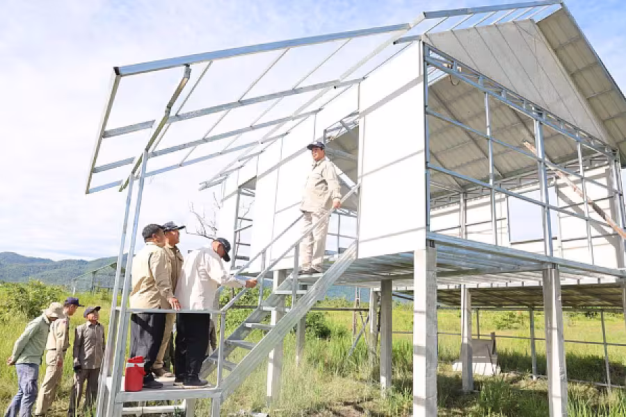 ឯកឧត្តមកិត្តិសង្គហបណ្ឌិត គន់ គីម ចុះពិនិត្យការរស់នៅ និងជីវភាពអតីតយុទ្ធជន នៅភូមិប៊ុនរ៉ានីសែនជ័យដំណាក់ទ្រយឹង - Image 8