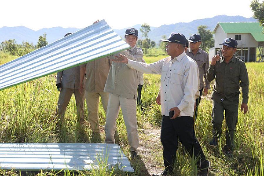 ឯកឧត្តមកិត្តិសង្គហបណ្ឌិត គន់ គីម ចុះពិនិត្យការរស់នៅ និងជីវភាពអតីតយុទ្ធជន នៅភូមិប៊ុនរ៉ានីសែនជ័យដំណាក់ទ្រយឹង - Image 9