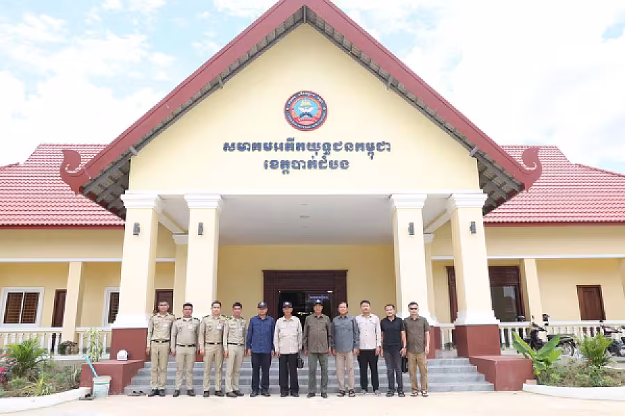 ឯកឧត្តមកិត្តិសង្គហបណ្ឌិត គន់ គីម បានអញ្ជើញចុះពិនិត្យវឌ្ឍនភាពការងារ និងរៀបចំទីស្នាក់សមាគមអតីតយុទ្ធជនកម្ពុជា - Image 4