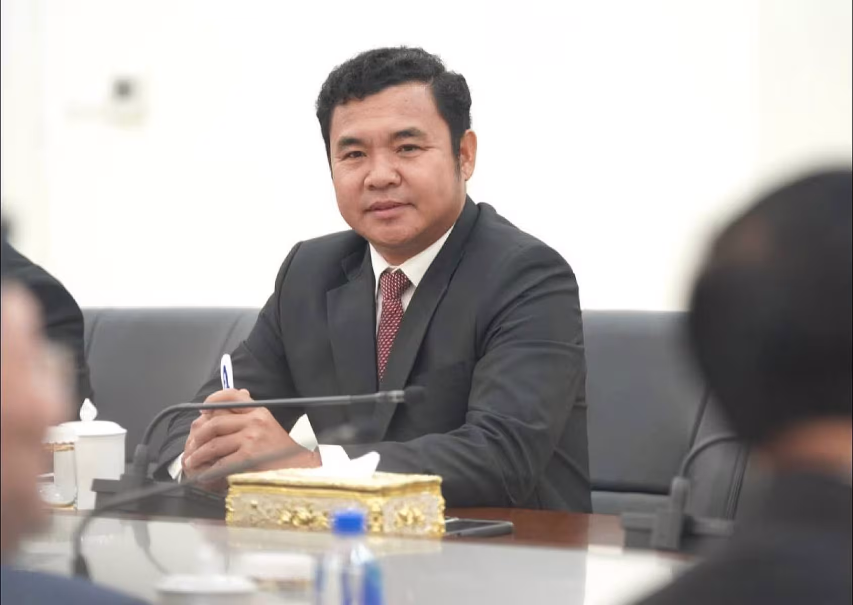 ឯកឧត្តម ប៉ាន់ខែម ប៊ុនថន រដ្ឋលេខាធិការទីស្ដីការគណៈរដ្ឋមន្រ្តី បានឧបត្ថម្ភថវិកា ១០ លានរៀលដើម្បីរៀបចំមហាសន្និបាតវិសាមញ្ញទូទាំងប្រទេស តំណាងសមាគមអតីតយុទ្ធជកម្ពុជា