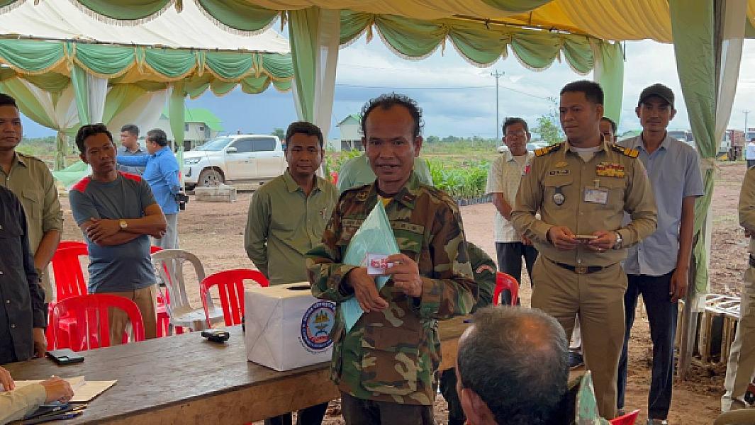 អតីតយុទ្ធជន ៤០គ្រួសារ ចាប់ឆ្នោតដើម្បីត្រៀមទទួលអំណោយផ្ទះ និងដី ពីសម្តេចធិបតី ហ៊ុន ម៉ាណែត នាស្អែកនេះ - Image 8