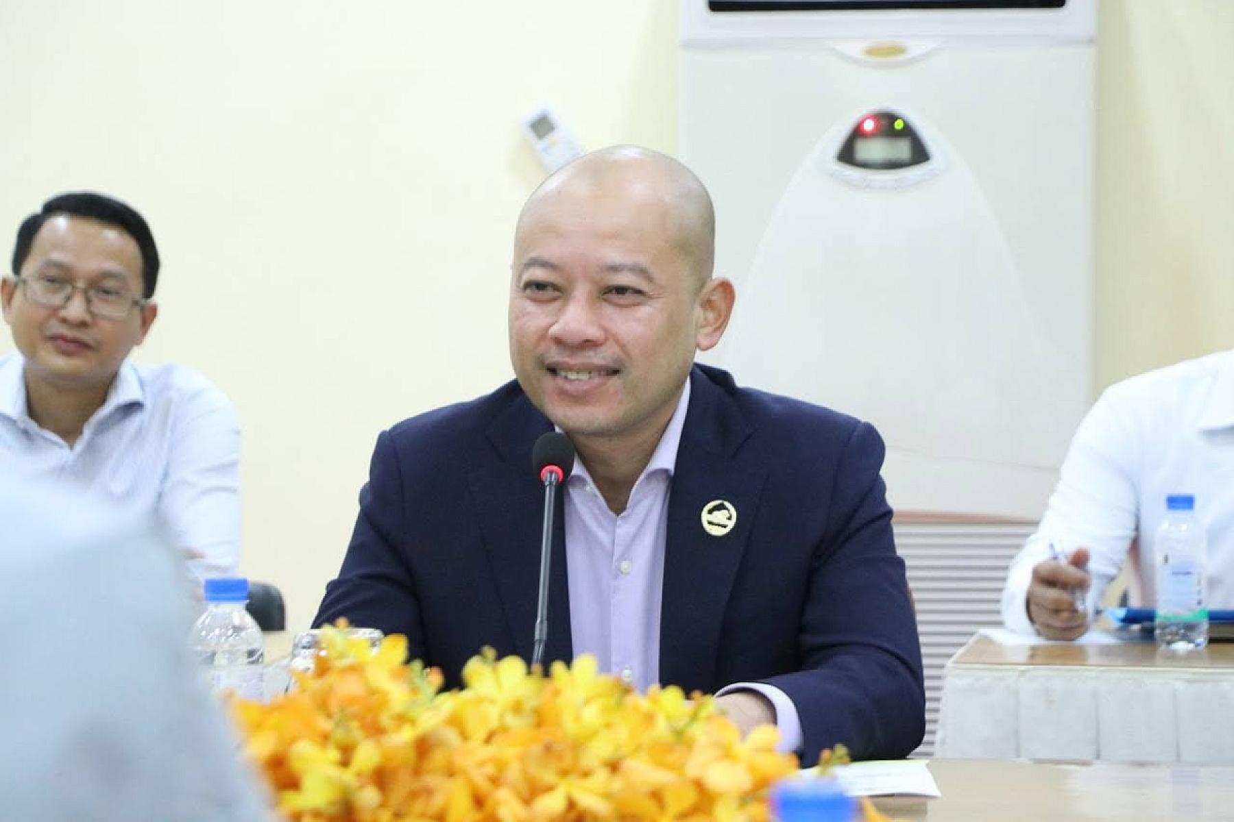 ឯកឧត្តម ប៉េង ពោធិ៍សា អភិបាលនៃគណៈអភិបាលខេត្តស្វាយរៀង  បានឧបត្ថម្ភថវិកា ៥០០០ ដុល្លារ ដើម្បីរៀបចំមហាសន្និបាតវិសាមញ្ញទូទាំងប្រទេស តំណាងសមាគមអតីតយុទ្ធជកម្ពុជា