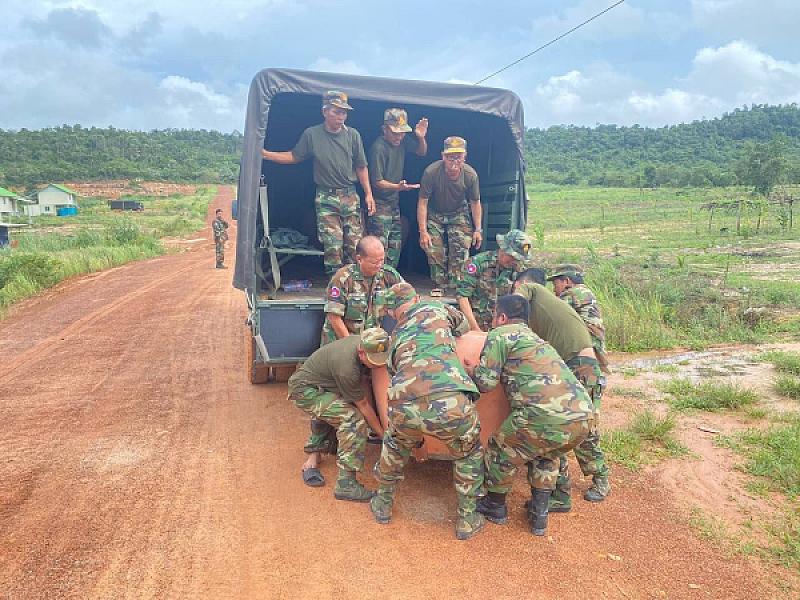 ស.អ.ក ខេត្តព្រះសីហនុ នាំយកពាង និងដើមចេក ចែកជូនបងប្អូនអតីតយុទ្ធជនសម្រាប់ប្រើប្រាស់ និងបង្កបង្កើនផល - Image 2