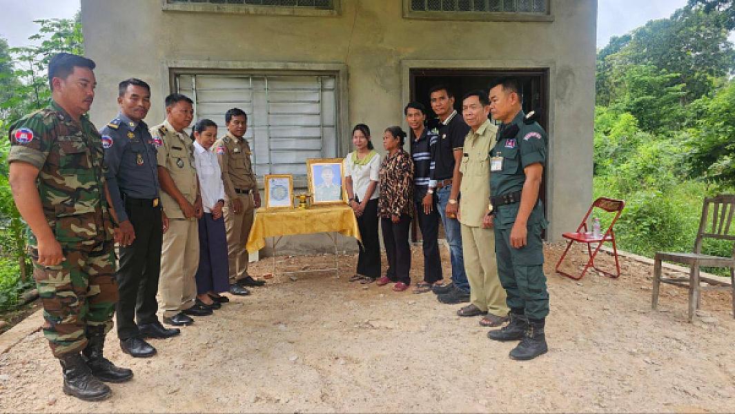 ស.អ.ក ខេត្តបន្ទាយមានជ័យ នាំយកថវិកាបេឡាមរណសង្គ្រោះប្រគល់ជូនគ្រួសារសពអតីតយុទ្ធជនចំនួន ២ គ្រួសារ - Image 4