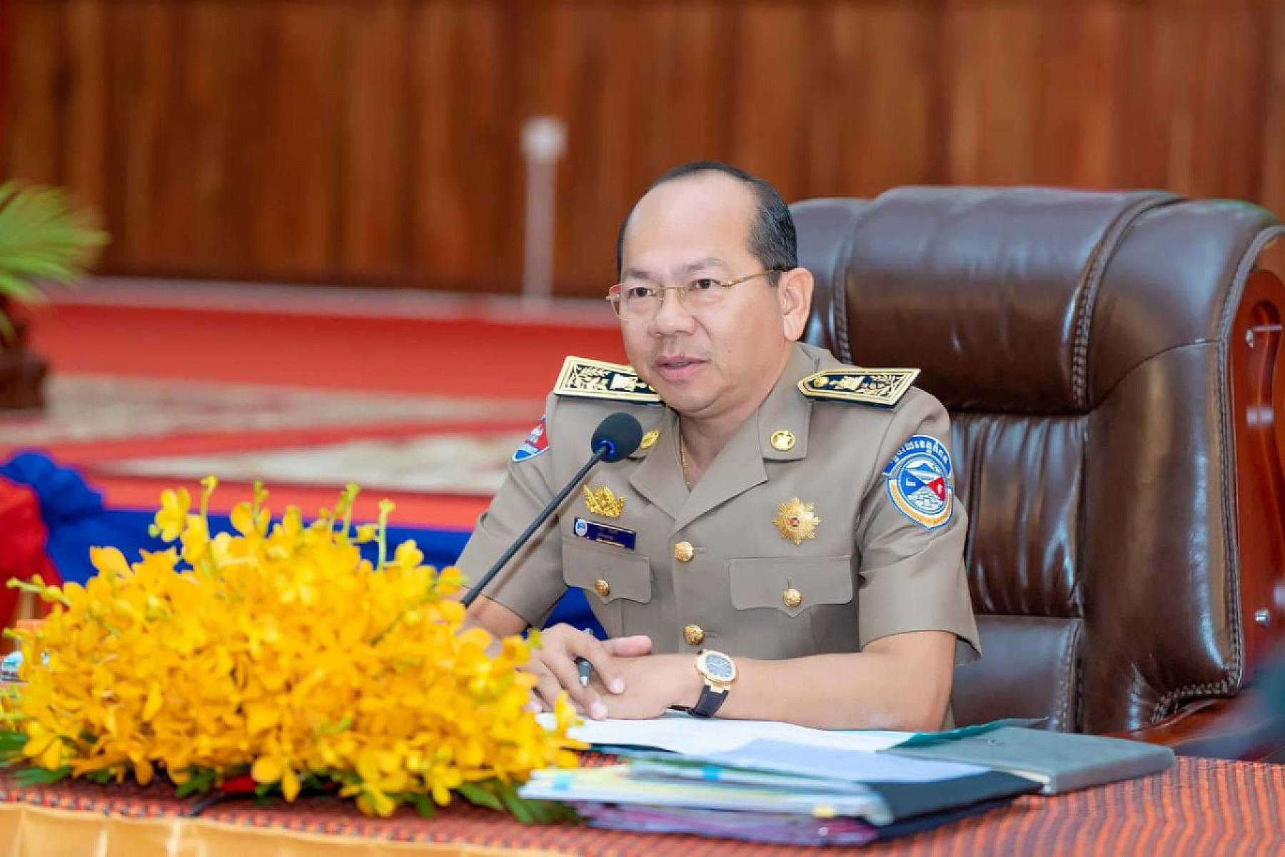 ឯកឧត្តម ម៉ៅ ធនិន អភិបាល នៃគណៈអភិបាលខេត្តកំពត បានឧបត្ថម្ភថវិកា ២៥លានរៀល ដើម្បីរៀបចំមហាសន្និបាតវិសាមញ្ញទូទាំងប្រទេស តំណាងសមាគមអតីតយុទ្ធជកម្ពុជា