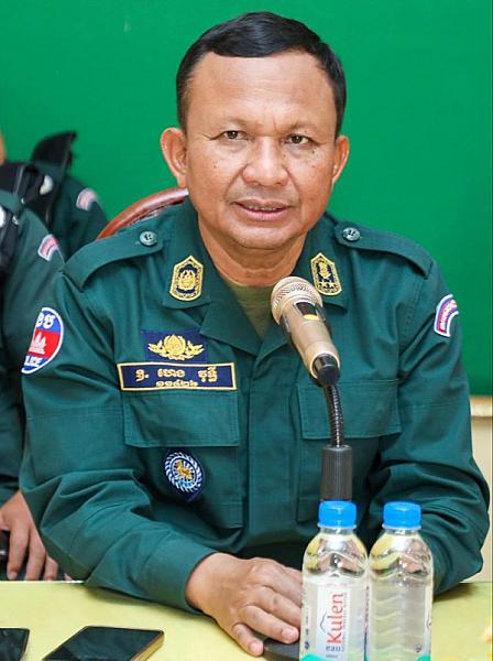 មន្រ្តីនគរបាលជាតិ និងនិវត្តន៍ជន ក្នុងខេត្តកំពង់ចាម ទទួលបានអំណោយដ៏ថ្លៃថ្លារបស់សម្ដេចធិបតី - Image 8