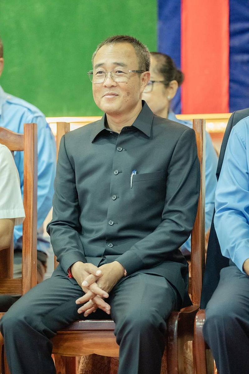 ឯកឧត្តម សួន សុម៉ាលីន អភិបាលនៃគណៈអភិបាលខេត្តព្រៃវែង បានឧបត្ថម្ភថវិកា ៣០០០ដុល្លារ ដើម្បីរៀបចំមហាសន្និបាតវិសាមញ្ញទូទាំងប្រទេស តំណាងសមាគមអតីតយុទ្ធជកម្ពុជា