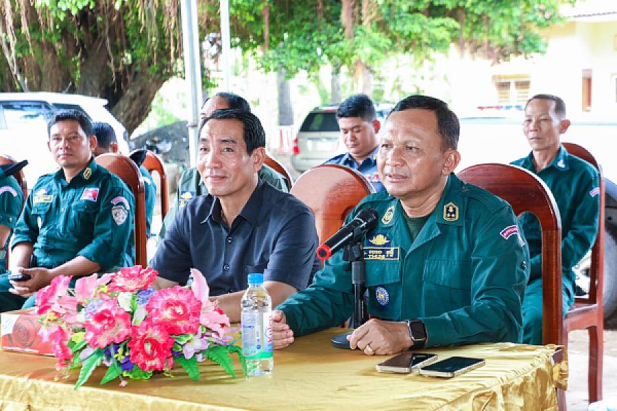 មន្រ្តីនគរបាលជាតិ និងនិវត្តន៍ជន ក្នុងខេត្តកំពង់ចាមចំនួន ១៣នាក់ ទទួលបានអំណោយពីសម្ដេចធិបតី  - Image 3