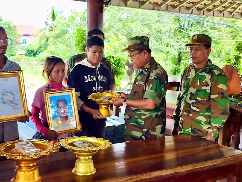 ស.អ.ក ខេត្តព្រះវិហារ  នាំយកថវិកាបេឡាមរណសង្គ្រោះជូនគ្រួសារសពអតីតយុទ្ធជន ចំនួន ០៦គ្រួសារ  - Image 5