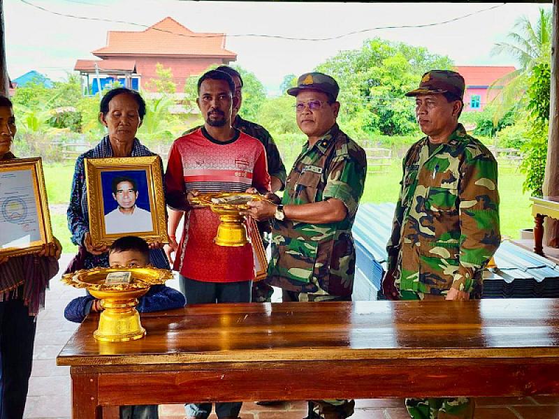 ស.អ.ក ខេត្តព្រះវិហារ  នាំយកថវិកាបេឡាមរណសង្គ្រោះជូនគ្រួសារសពអតីតយុទ្ធជន ចំនួន ០៦គ្រួសារ  - Image 7