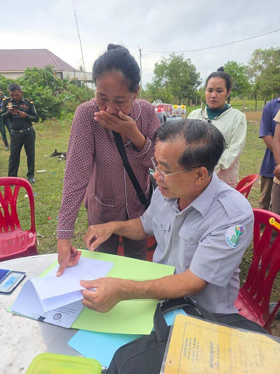 ស.អ.ក ខេត្តព្រះសីហនុ នាំយកថវិកាបេឡាមរណសង្គ្រោះជូនគ្រួសារសពអតីតយុទ្ធជន២ គ្រួសារ