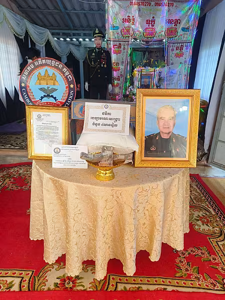 ស.អ.ក ខេត្តកោះកុង នាំយកថវិកាបេឡាមរណសង្គ្រោះជូនគ្រួសារសពអតីតយុទ្ធជនមួយគ្រួសារ - Image 4
