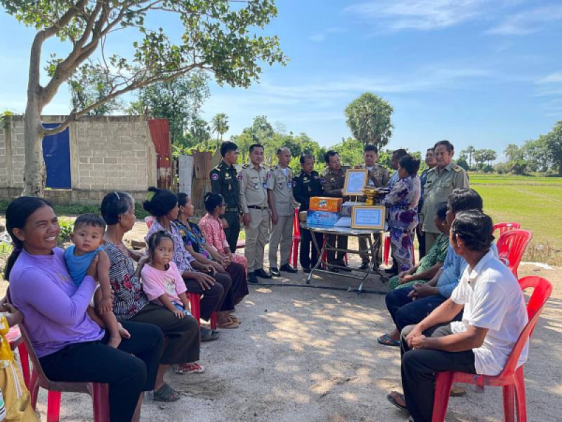 ស.អ.ក ខេត្តតាកែវ នាំយកថវិកាបេឡាមរណសង្រ្គោះជូនគ្រួសារសពអតីតយុទ្ធជនចំនួន ៦គ្រួសារ  - Image 2