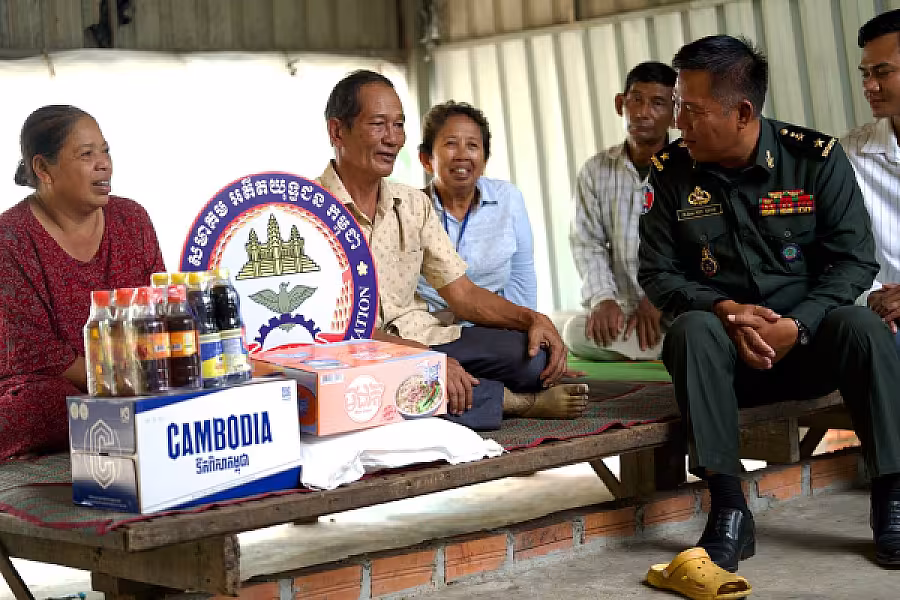 អតីតយុទ្ធជនពិការ សុខ កាន ទទួលបានផ្ទះថ្មី ជីវិតថ្មី ក្រោមការឧបត្ថម្ភពីរាជរដ្ឋាភិបាល