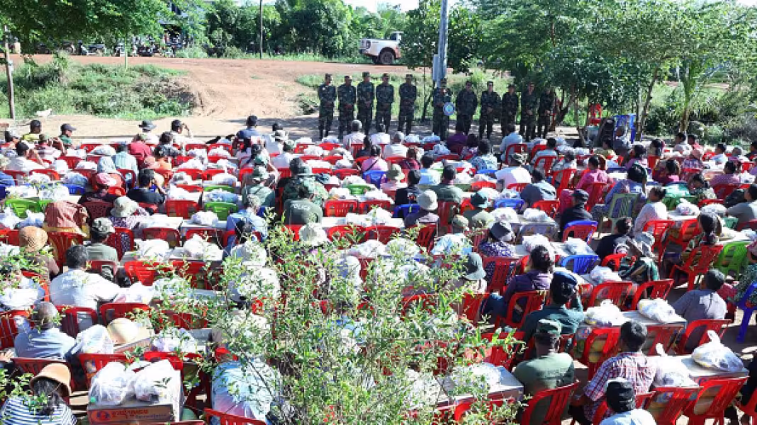 គ្រួសារអតីតយុទ្ធជនក្នុងខេត្តកំពង់ធំ ចំនួន ២០៦គ្រួសារ ទទួលបានអំណោយដ៏ថ្លៃថ្លាពីសម្ដេចទាំងទ្វេ - Image 9