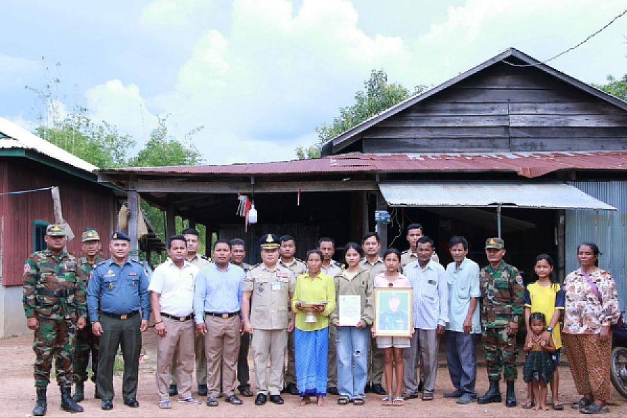 ស.អ.ក ខេត្តឧត្ដរមានជ័យ នាំយកថវិកាបេឡាមរណសង្គ្រោះជូនដល់គ្រួសារសពអតីតយុទ្ធជនចំនួន ២គ្រួសារ - Image 5