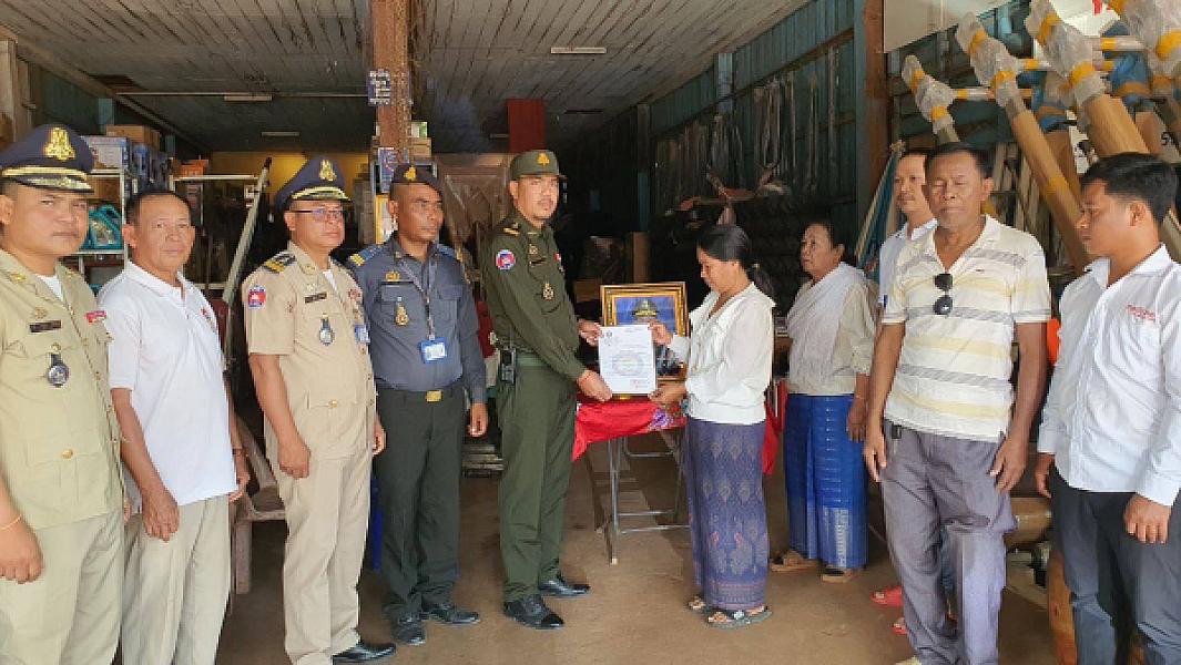 ស.អ.ក ខេត្តឧត្ដរមានជ័យ នាំយកថវិកាបេឡាមរណសង្រ្គោះប្រគល់ជូនគ្រួសារសពអតីតយុទ្ធជន ២គ្រួសារ - Image 3