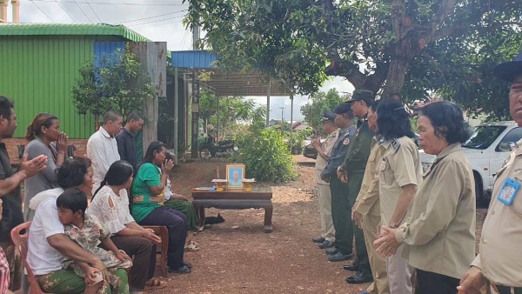 ស.អ.ក ខេត្តឧត្ដរមានជ័យ នាំយកថវិកាបេឡាមរណសង្រ្គោះប្រគល់ជូនគ្រួសារសពអតីតយុទ្ធជន ២គ្រួសារ - Image 4