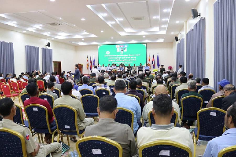 ឯកឧត្តម ថង សាវុន អភិបាលខេត្តមណ្ឌលគិរី នាំយកថវិកា និងអំណោយជូនអតីតយុទ្ធជន ១០០នាក់ ក្នុងឱកាសបុណ្យភ្ជុំបិណ្ឌ  - Image 10