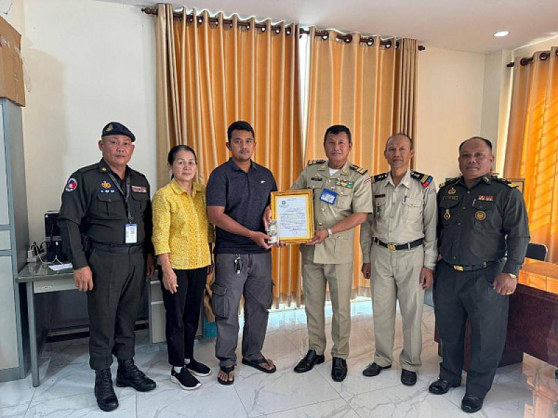 ស.អ.ក រាជធានីភ្នំពេញ នាំយកថវិកាបេឡាមរណសង្គ្រោះជូនគ្រួសារសពអតីតយុទ្ធជនចំនួន ៤គ្រួសារ - Image 5