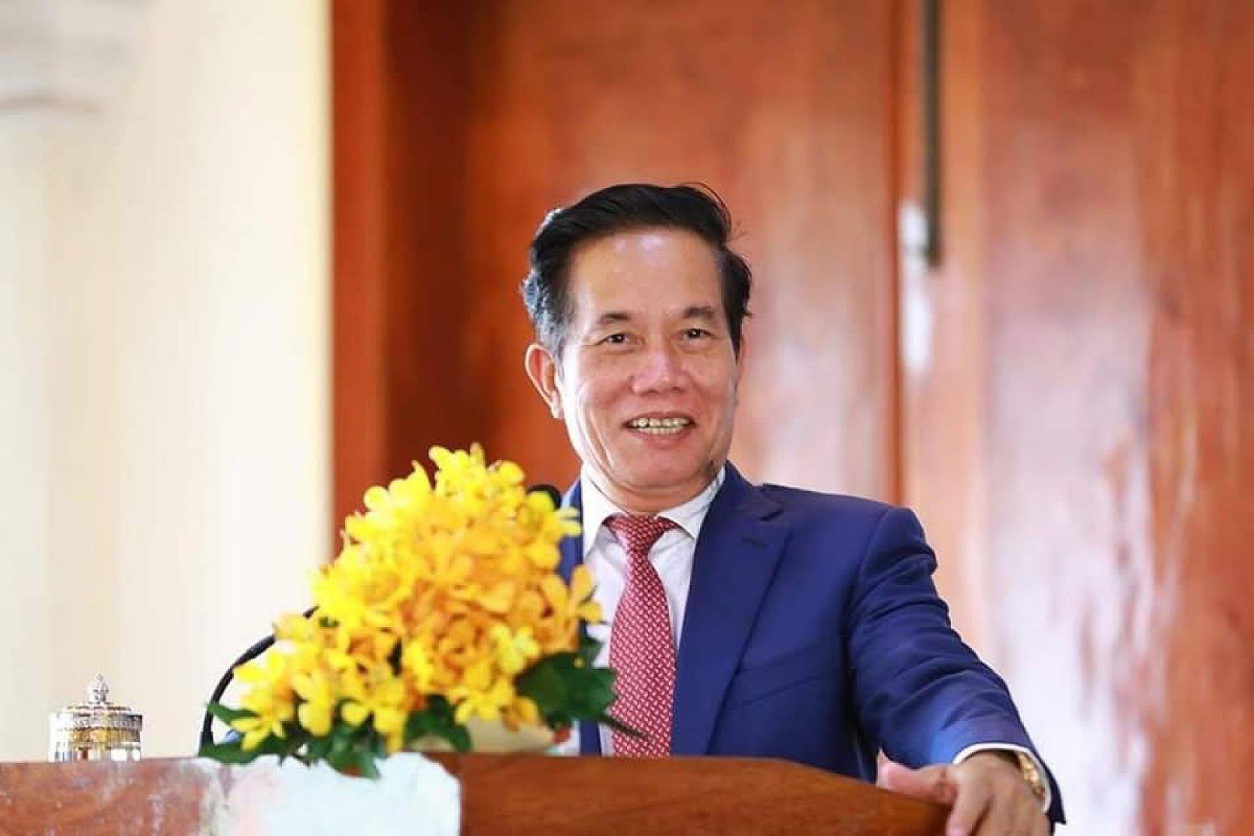 ឯកឧត្តម ឃួង ស្រេង អភិបាលនៃគណៈអភិបាលរាជធានីភ្នំពេញ ចូលរួមឧបត្ថម្ភថវិកា ១ម៉ឺនដុល្លារ ដើម្បីរៀបចំមហាសន្និបាតវិសាមញ្ញតំណាងសមាគមអតីតយុទ្ធជនកម្ពុជាទូទាំងប្រទេស